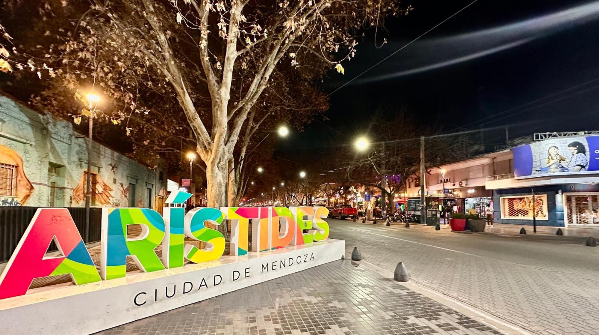 Departamento En Calle Aristides, Mejor Zona Turistica Mendoza Ngoại thất bức ảnh